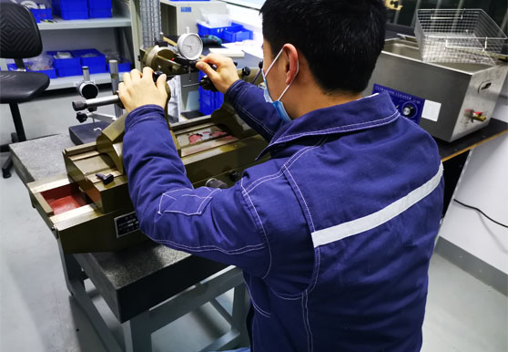 PEEK機加工零件內孔塞規過盈配合生產與檢測